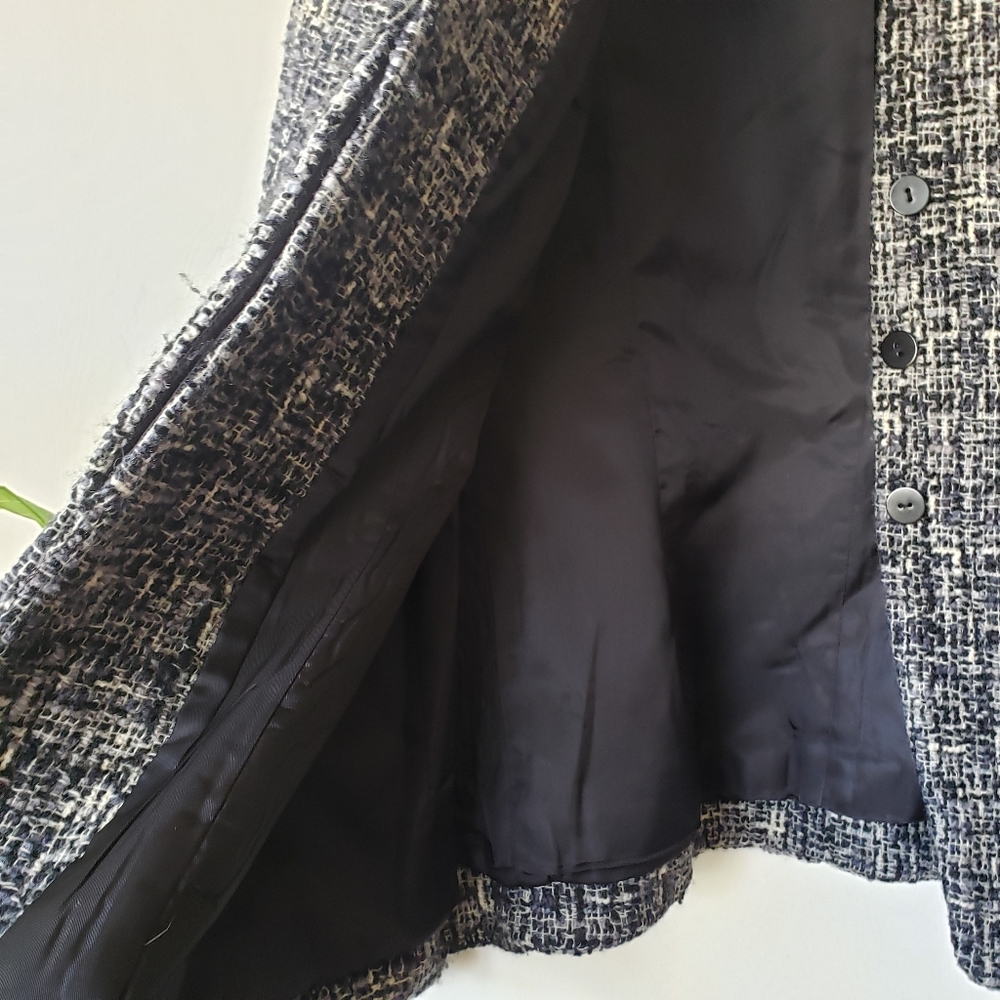 Short tweed jacket - Picture 3 of 6